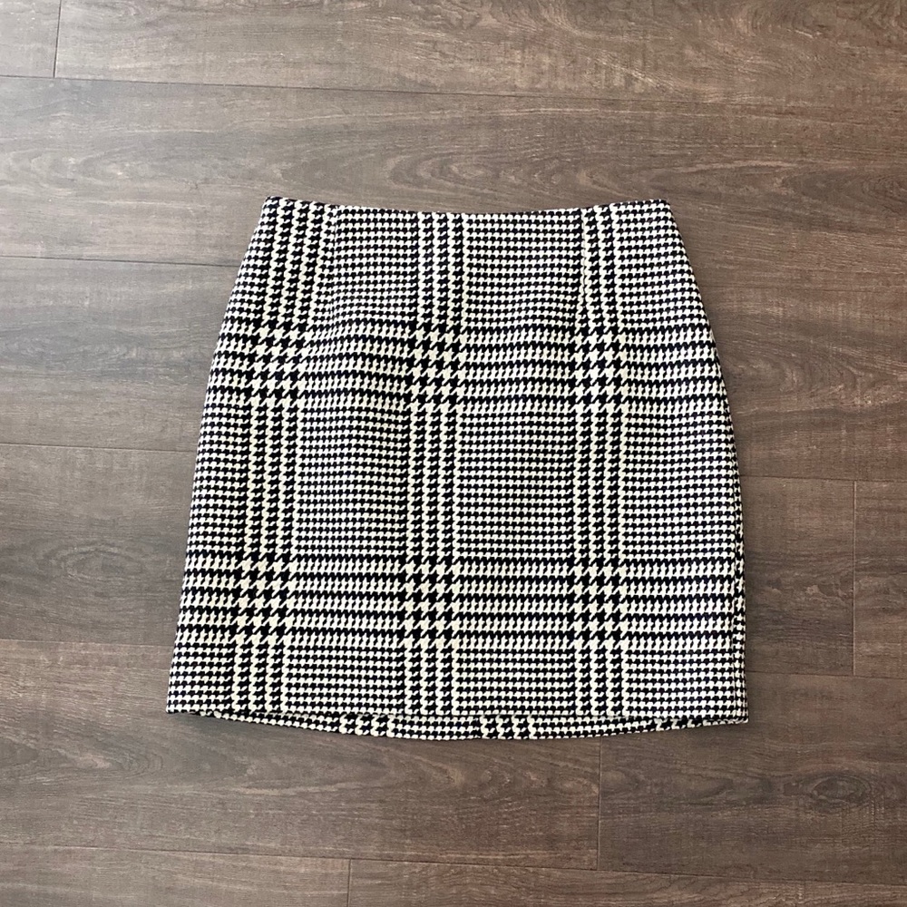 H&M Houndstooth Mini Skirt